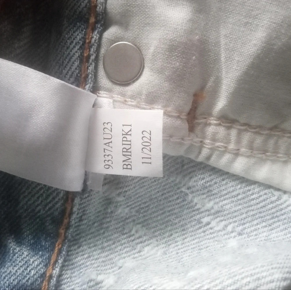 Aeropostale Low Rise Light Wash Textured Chevron Boyfriend Shorts Size 0 - Picture 7 of 7